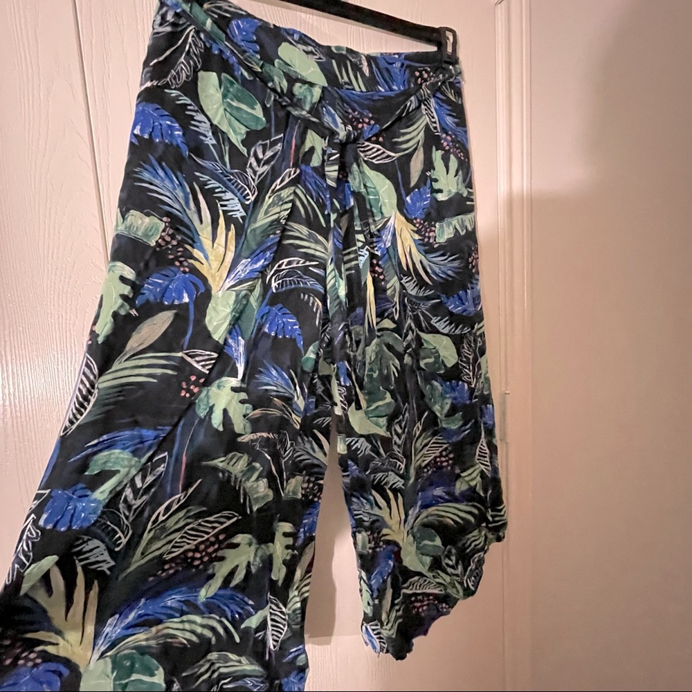 NEW LOOK TROPICAL LOOSE PANT